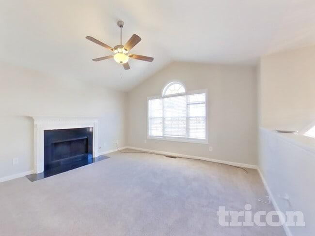 Photo - 162 Whetstone Way