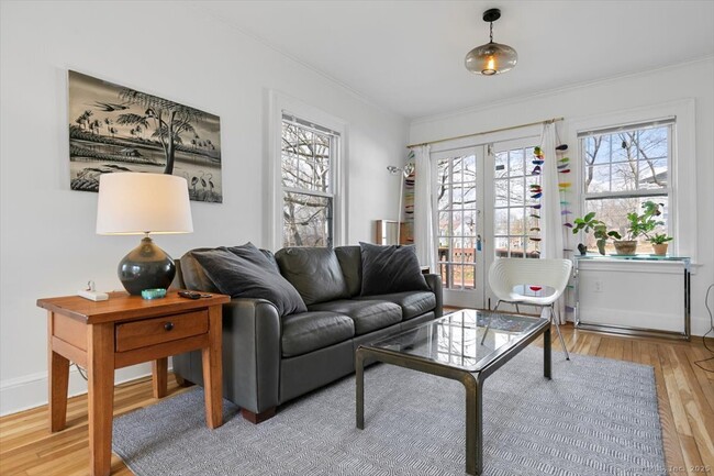 Photo - 233 Highland St