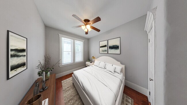 Photo - 727 Parker St