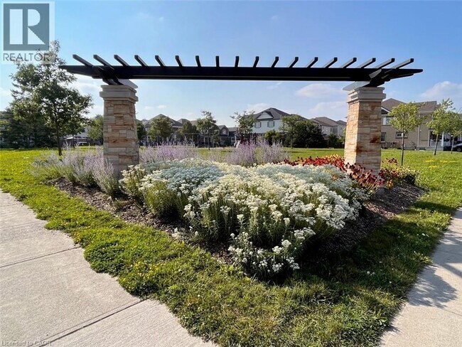 Photo - 40 Daylily Ln