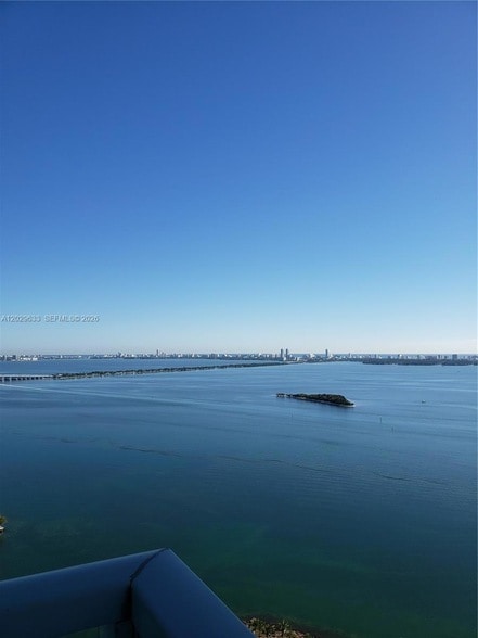Building Photo - 1900 N Bayshore Dr Unit 3517