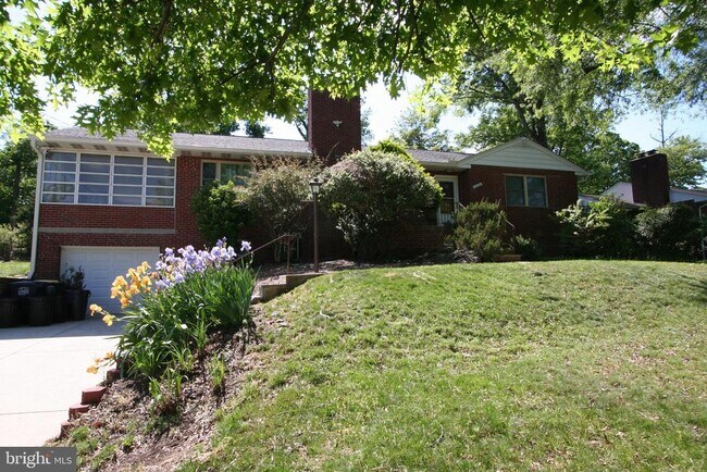 Photo - 10104 Towhee Ave