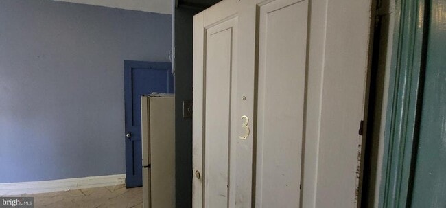 Building Photo - 1327 Perkiomen Ave Rental