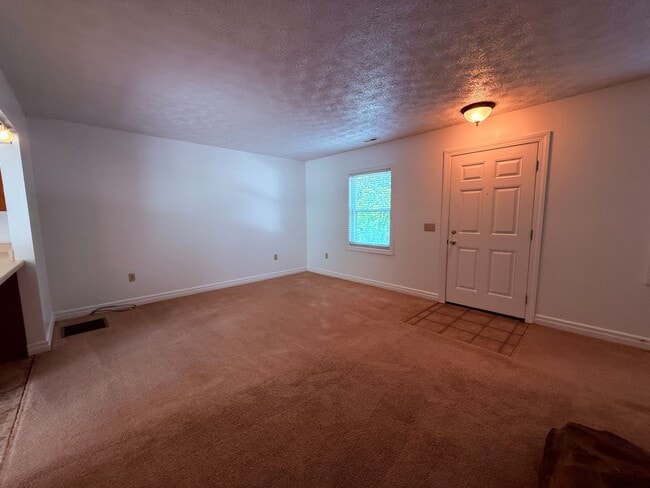 Photo - 350 Warren St