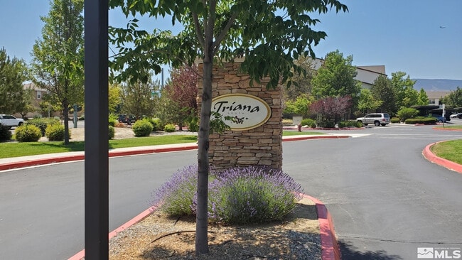 Photo - 1325 S Meadows Pkwy