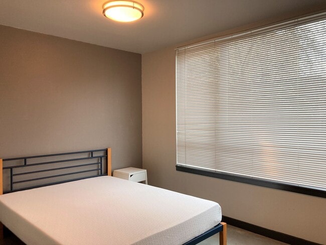 Photo - Modern Studio in the Heart of Capitol Hill