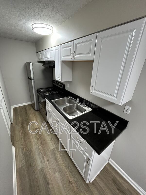 Building Photo - 670 Knox Blvd Unit 28