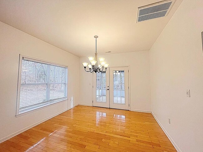 Photo - 206 Beauclair Dr