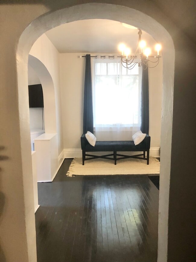Building Photo - 838 S Roosevelt St Rental