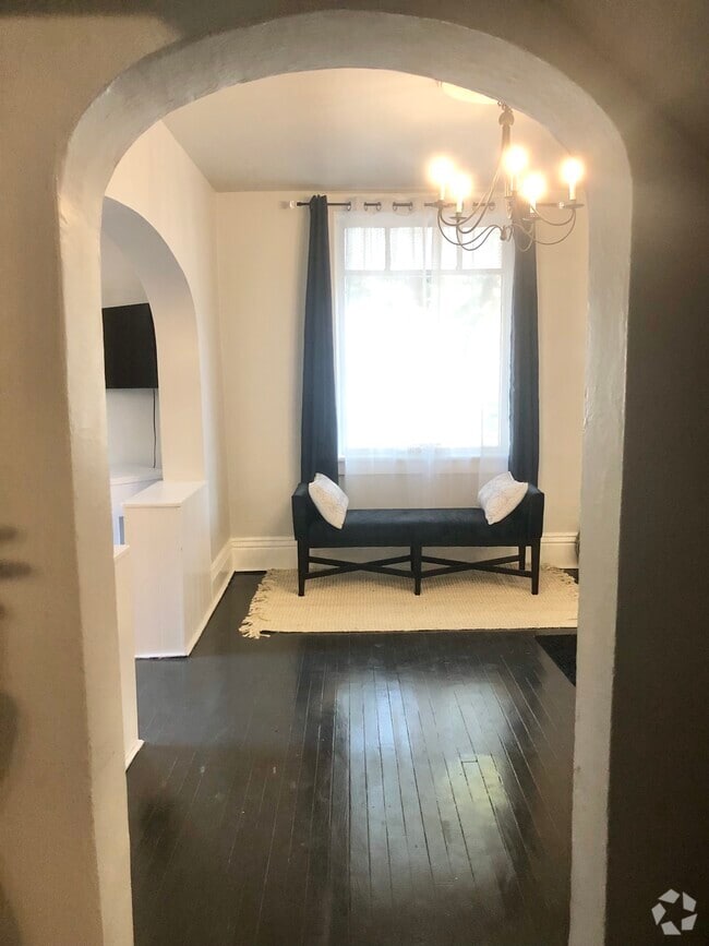 Building Photo - 838 S Roosevelt St Rental