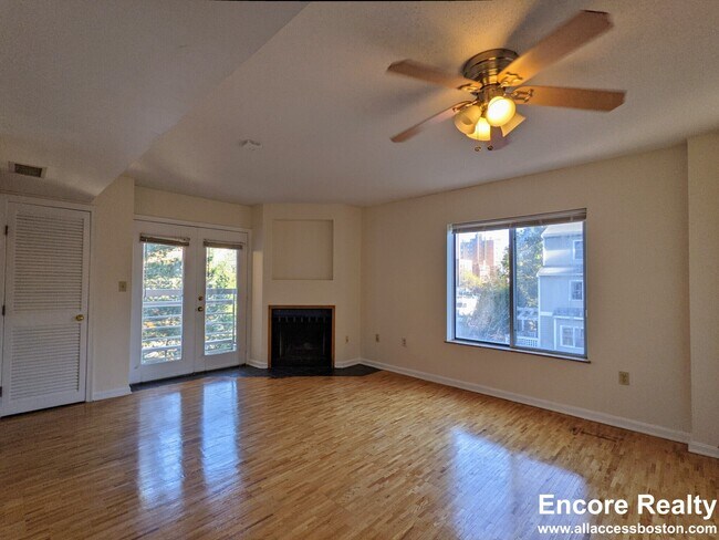 Photo - 345 Franklin St Unit 302