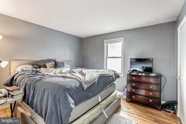 Photo - 5424 B St SE