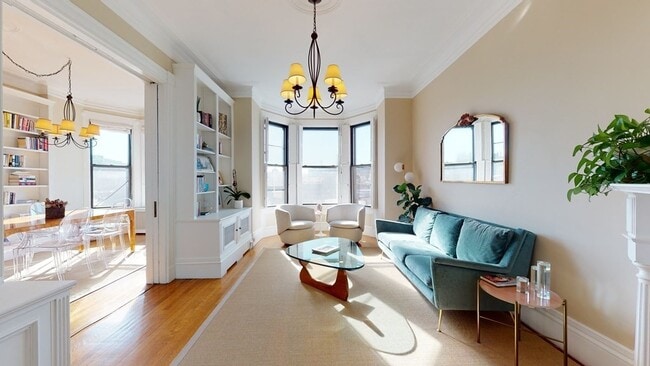 Building Photo - 295-297-297 Beacon St Unit 52