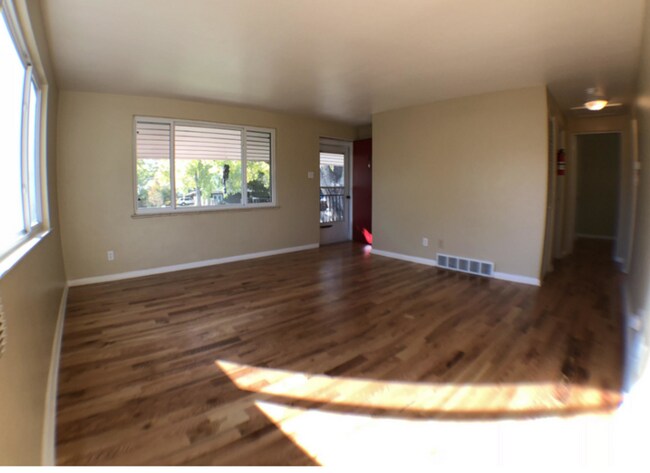 Photo - 800 Miller Ct Unidad 8