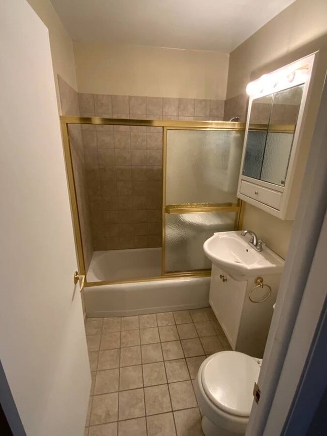 Photo - 320 Center Ave Unidad 3A