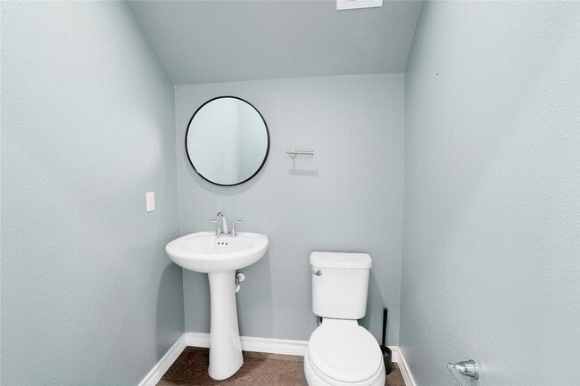 Photo - 15801 Crissom Ln