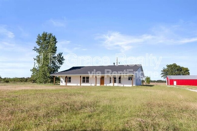 Building Photo - 740 N League Rental