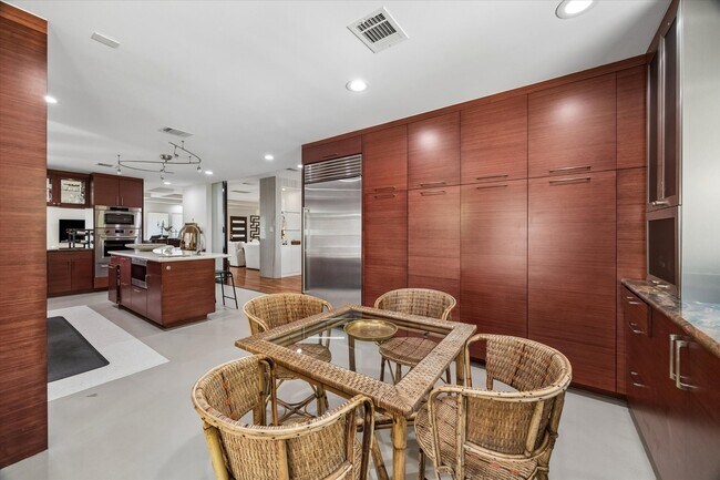 Photo - 623 Pinehaven Dr