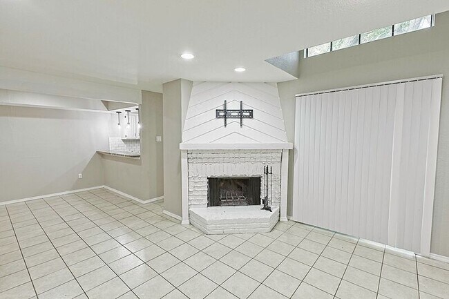 Photo - 889 Dublin Dr Unit D