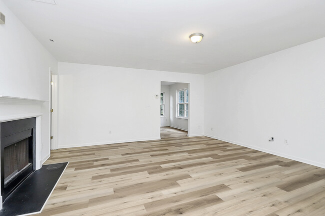 Photo - 1215 McAllister Dr