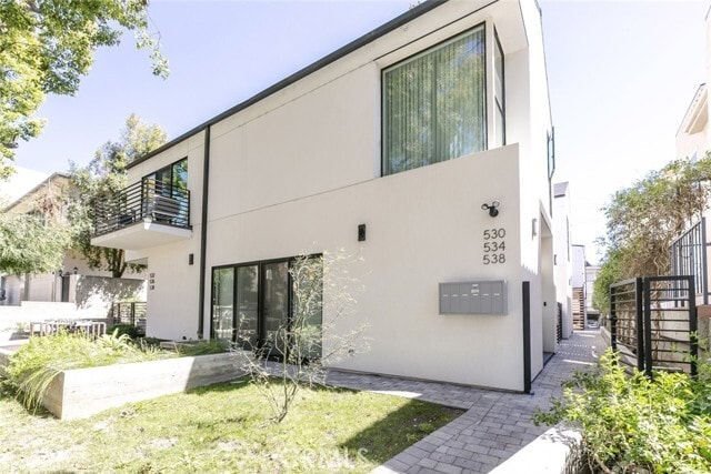 Photo - 534 E San Jose Ave