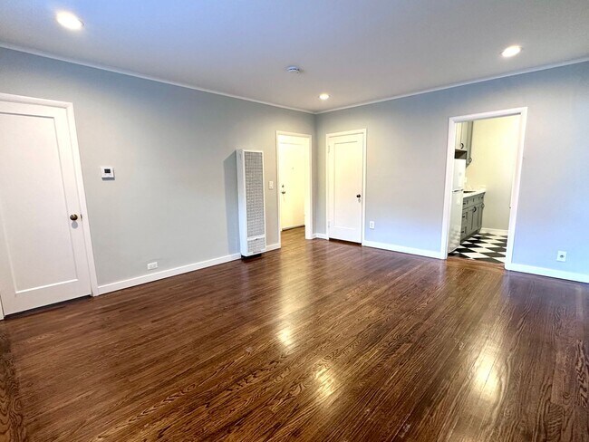 Photo - Bellevue Apartments