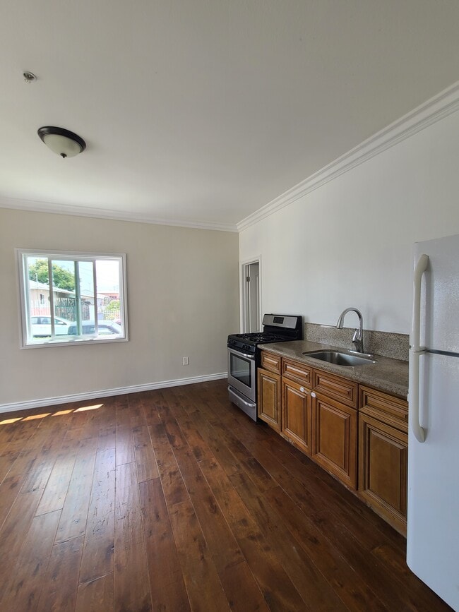 Photo - 645 E Central Ave