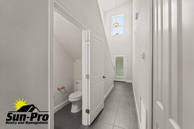 Photo - 5134 Taylor Ave