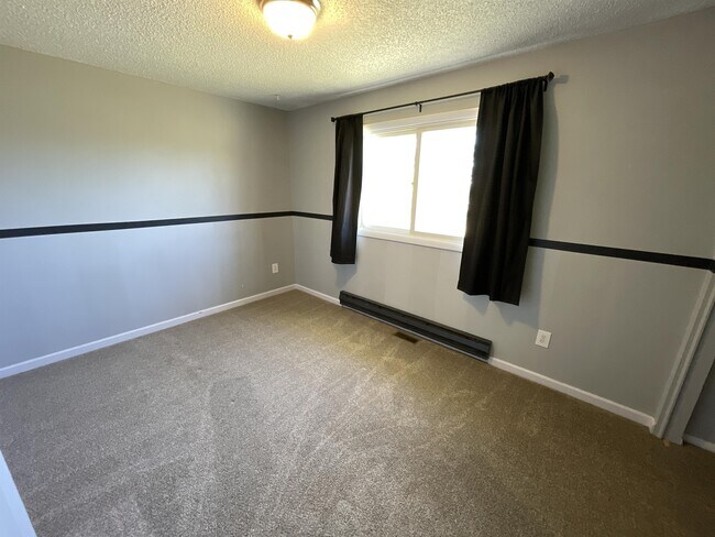 Photo - 6233 43rd St SW