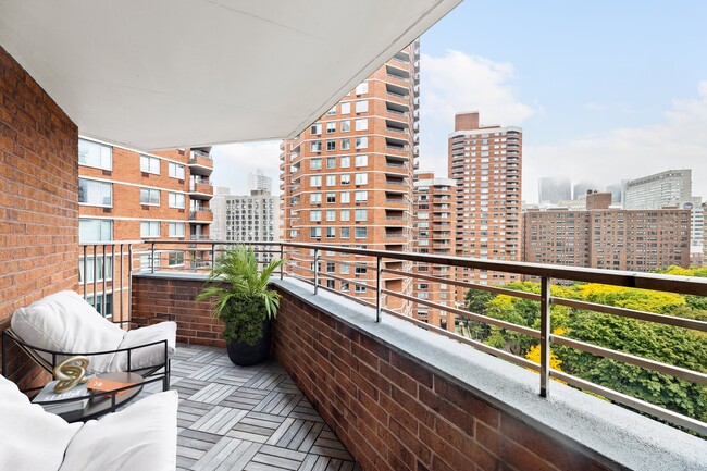 Kips Bay Court