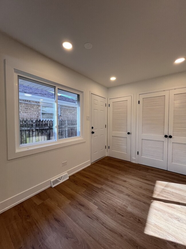 Photo - 5220 State Rd