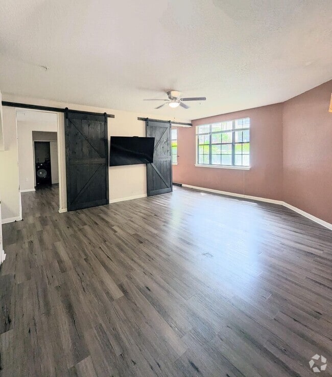 Building Photo - Must see! First floor, updates throughout!... Rental