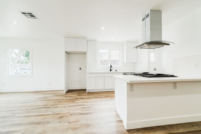 Photo - 7020 Schroll St Unit 7020