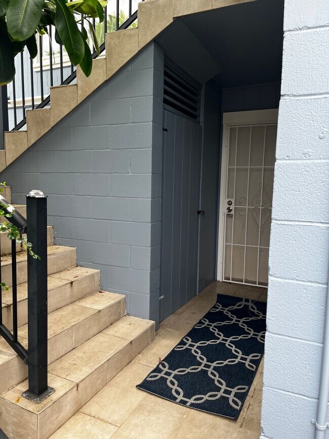 Photo - Kalihi Valley Modern Ohana Unit