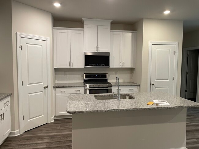 Photo - 1010 Maltby St