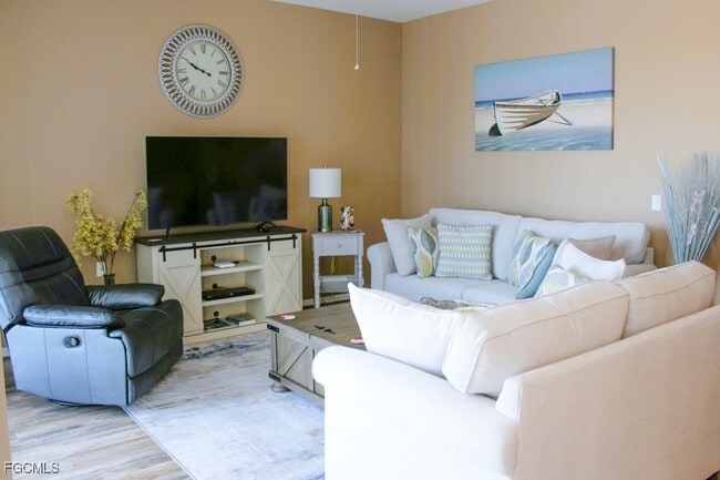 Photo - 16685 Lake Cir Dr Unidad 1044