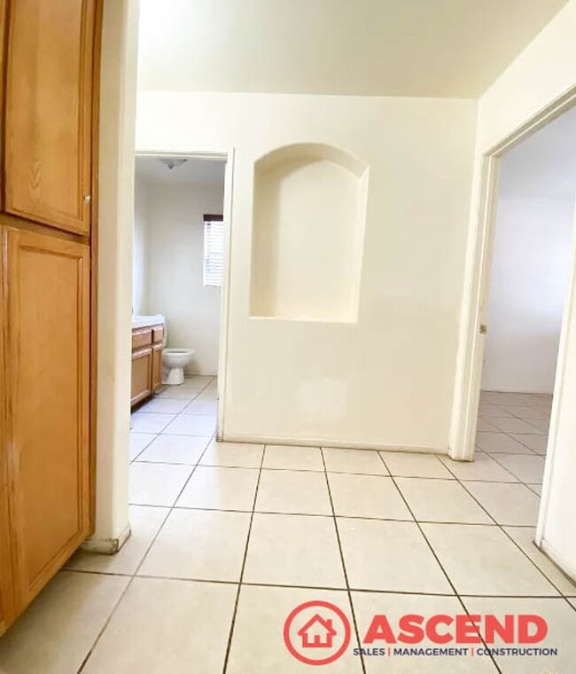 Photo - 3 Bedroom 2 Bath House in SE Bakersfield - Apply Today!