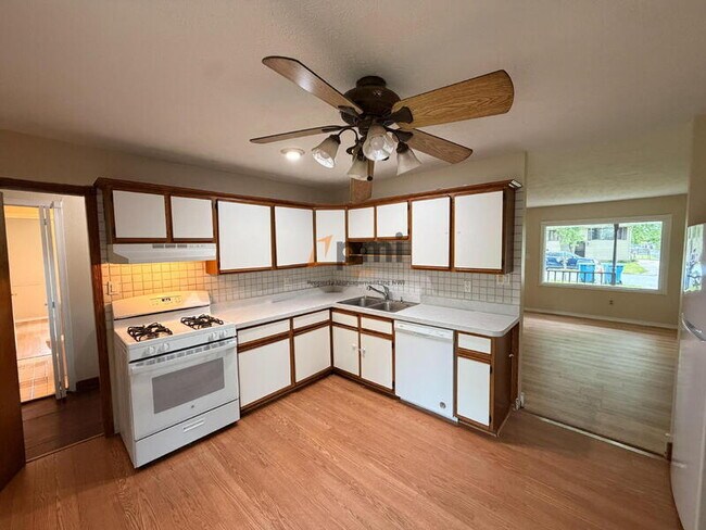 Photo - 7726 Durbin St