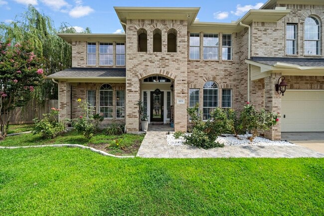 Photo - 815 Arlington Ln