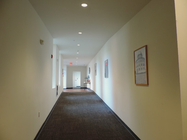 Photo - 192 Erie Blvd Unidad 508