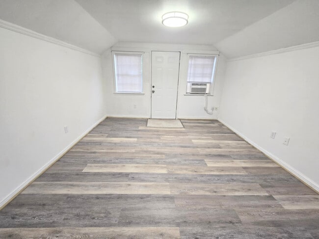 Building Photo - 1025 Madison St Rental