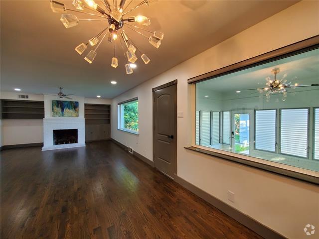Building Photo - 1227 Elmwood Dr Rental