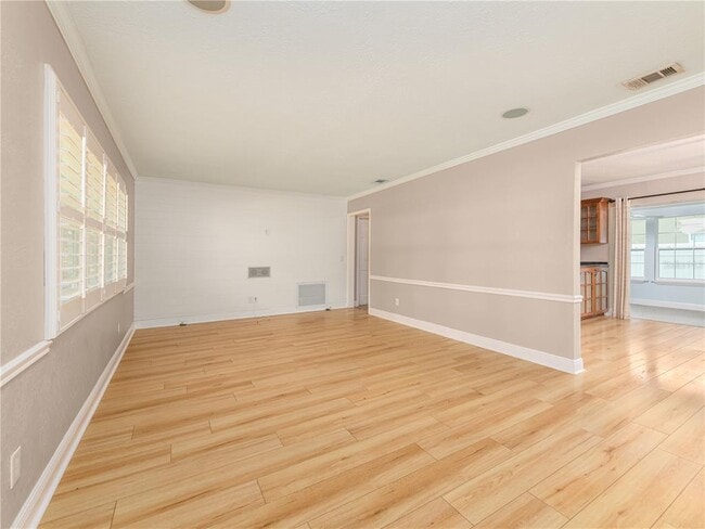 Photo - 1661 Algonquin Dr