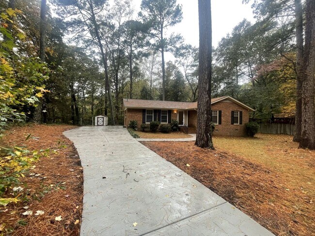 Building Photo - 3 Bd 2 Ba detached House