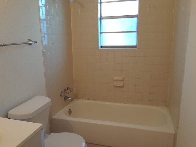 Photo - 2750 Richland St Unit 1