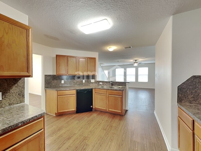 Photo - 3631 Barkers Crossing Ave