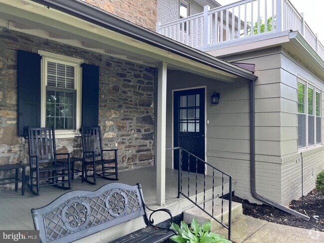 Building Photo - 1056 W Germantown Pike Rental