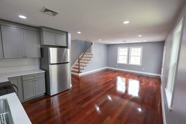 Photo - 70 Mt Hope St Unit 2