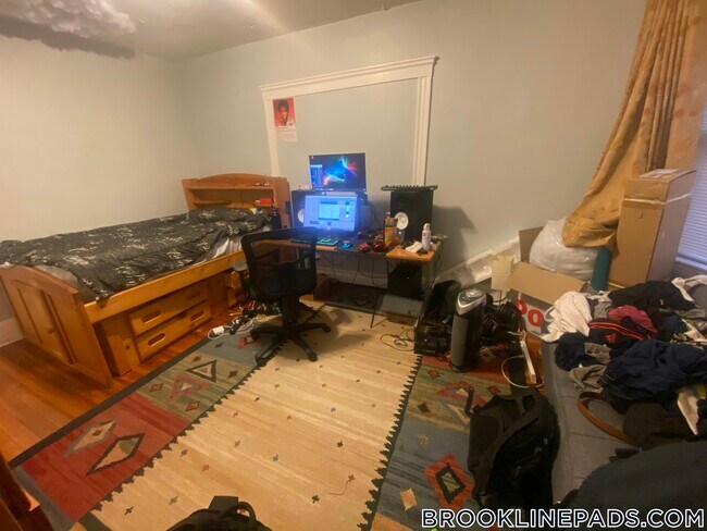 Photo - 19 Netherlands Rd Unit 1