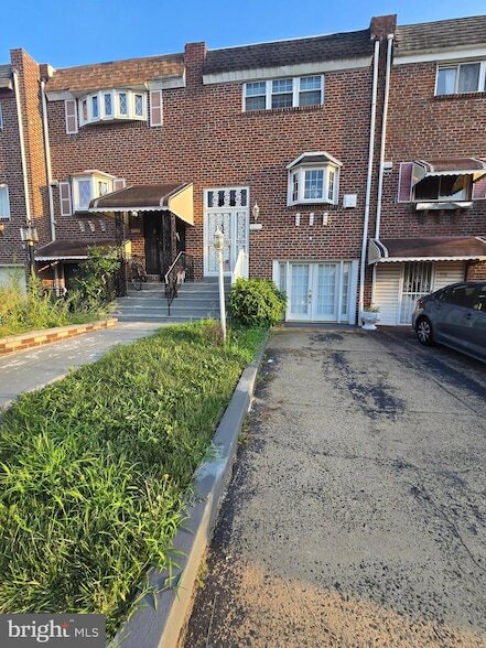 Building Photo - 1116 W Oxford St Rental